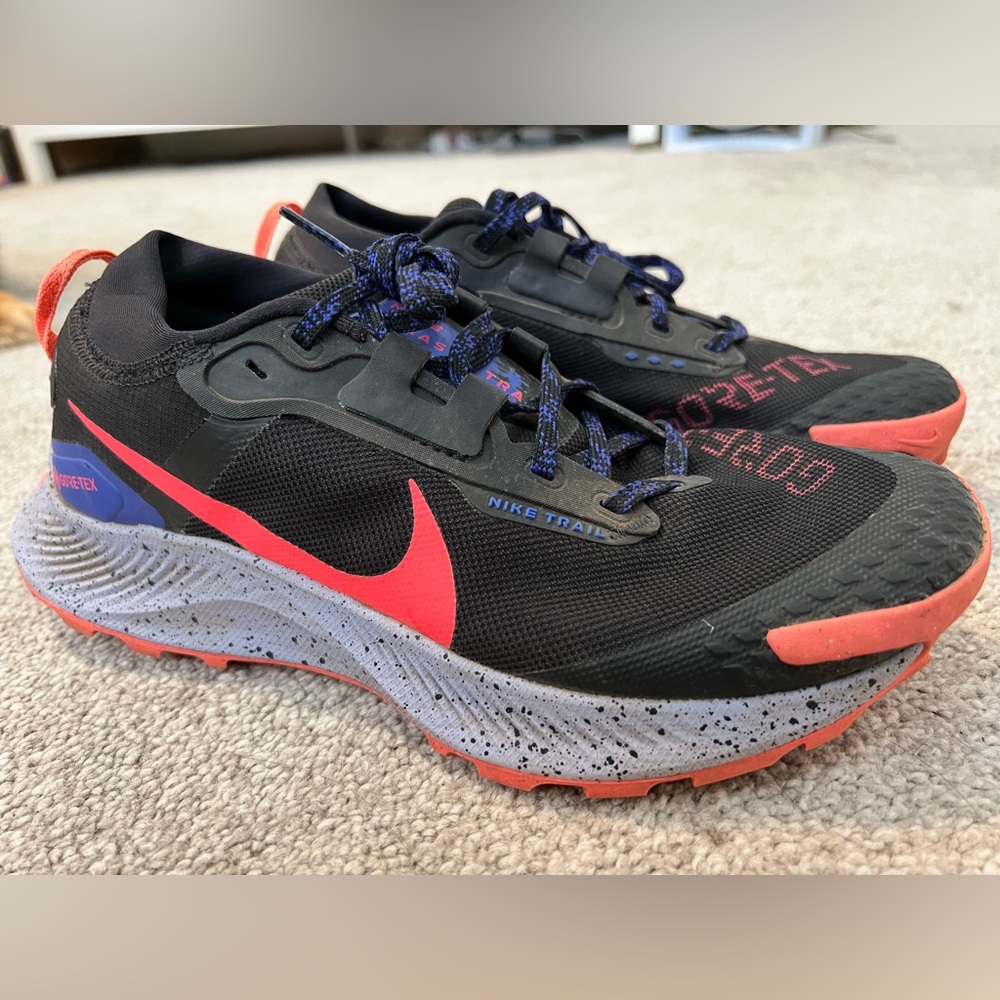 Womens Nike Pegasus Trail 3 GTX Goretex Sneakers  -Size 8.5